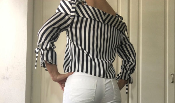 Blusa moños a rayas blanco y negro